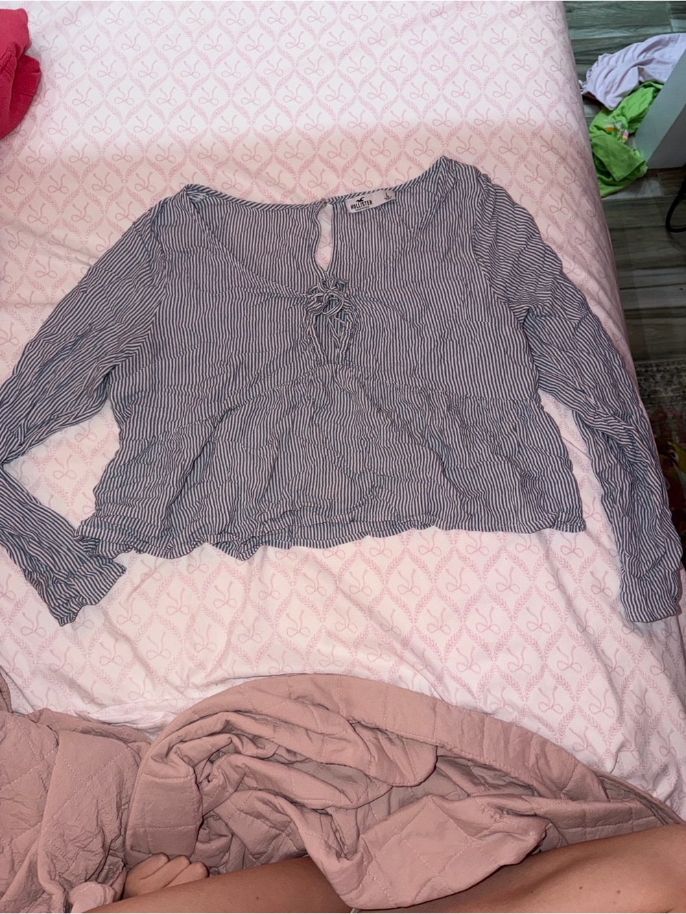HOLLISTER Women’s Navy & White Striped Long-Sleeve Peasant Top